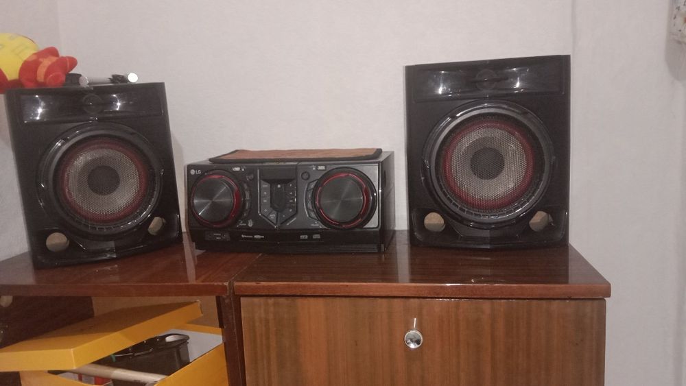 LG XBOOM CJ 44 audio