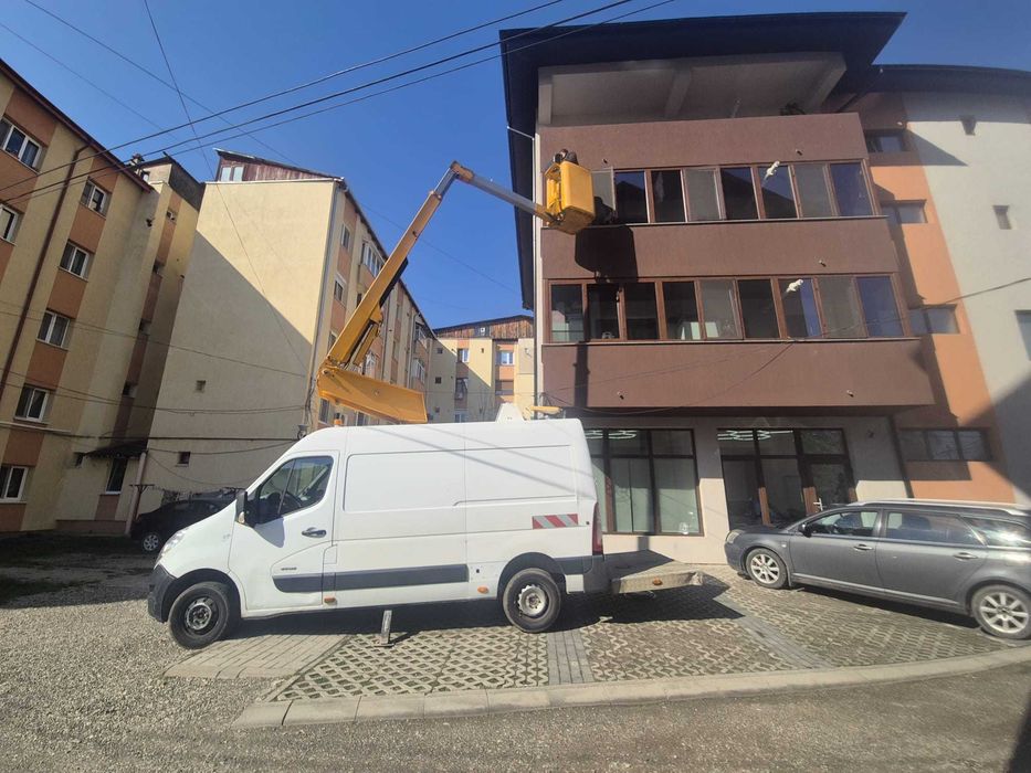 Închiriere Nacela