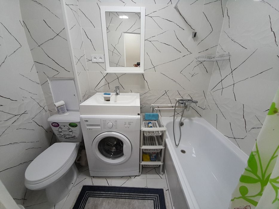 Сдам посуточно 1к.кв.5мкр.