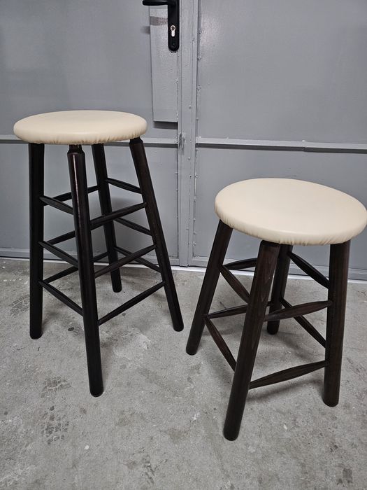 Чисто Нови Бар табуретки от Бук налични 200 бр.
Чисто Нови Бар табурет