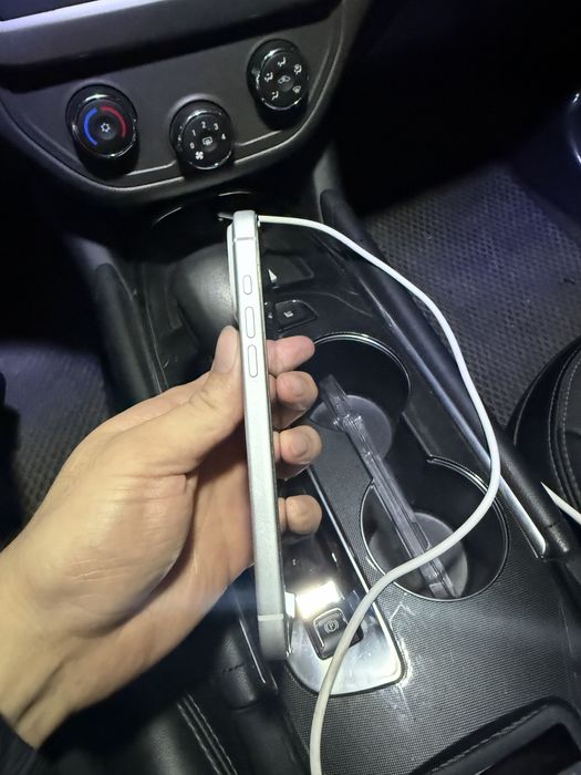 iPhone 17 pro max silver esim