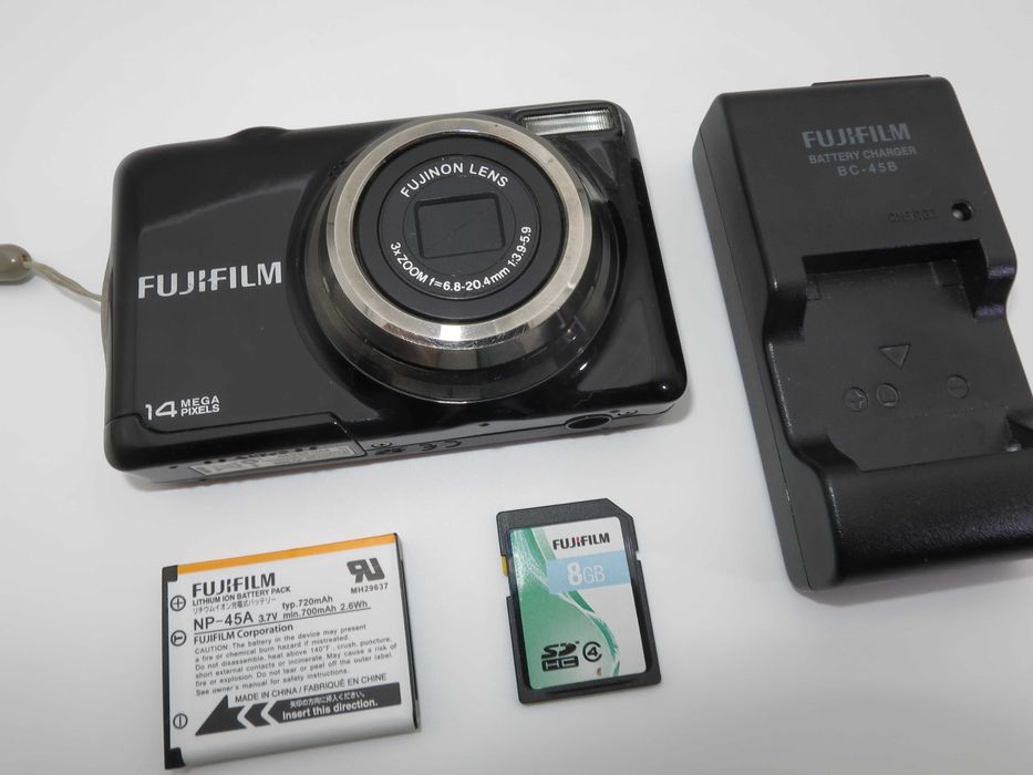 Fujifilm FinePix JV300 компактен цифров фотоапарат, 14.0 MP, 5x Оптичен Зум, дигитална камера тествана и работи отлично!