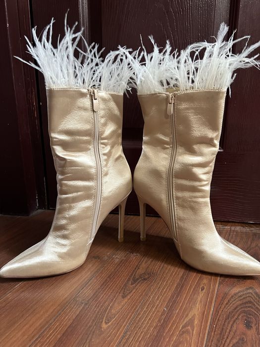 Официлани боти с тънък ток