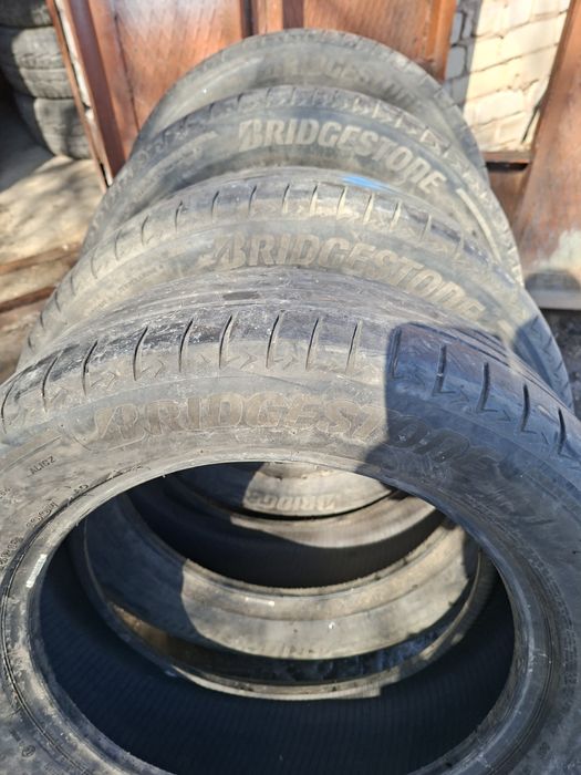 Продам шины 235/55/18 бриджистон