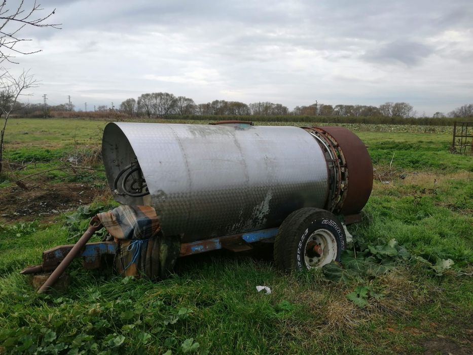 Праскачка, две помпи, резервна винтелаторна перка