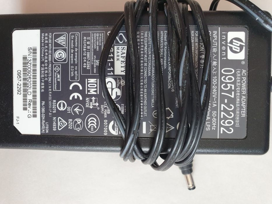 Блок питания для монитора и ноутбука