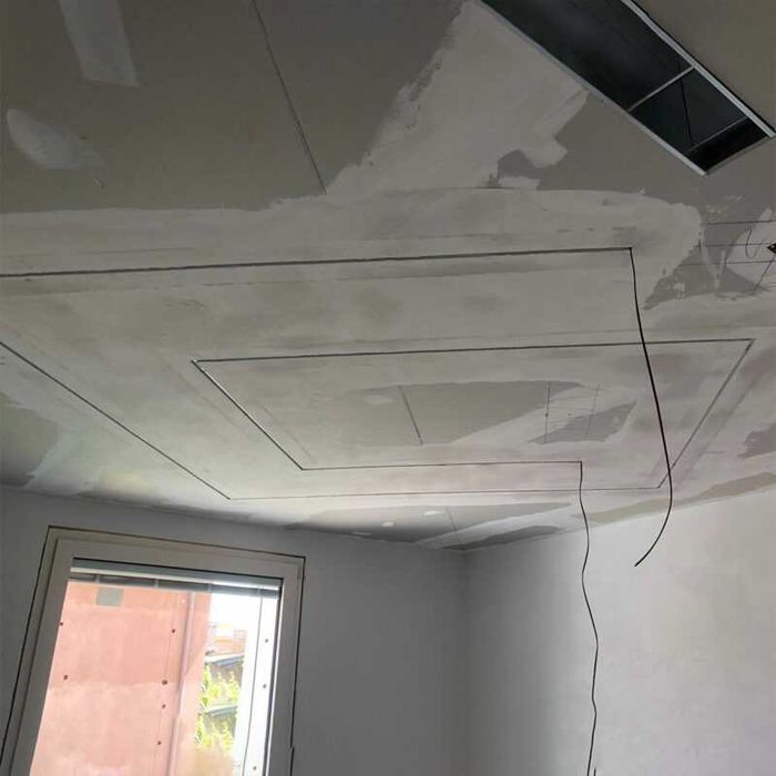 Електротехник София. Монтаж на осветителни тела, ключове, контакти.