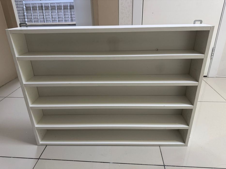 Маникюрная полка