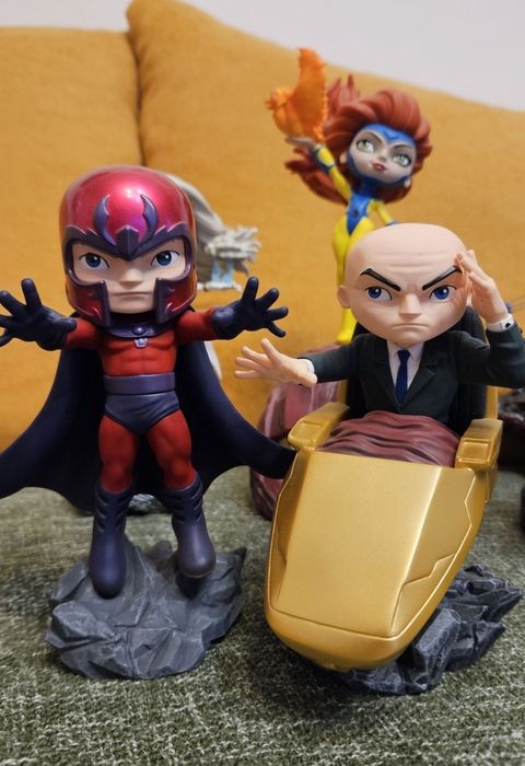 Figurina Professor X din colectia X-Men Minico