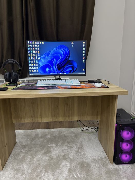 ПК в сборе+стол, компьютер игровой, комплект, в идеальном состоянии