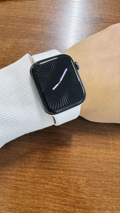 Apple wach siries 6, 44mm aluminum ceramic case.