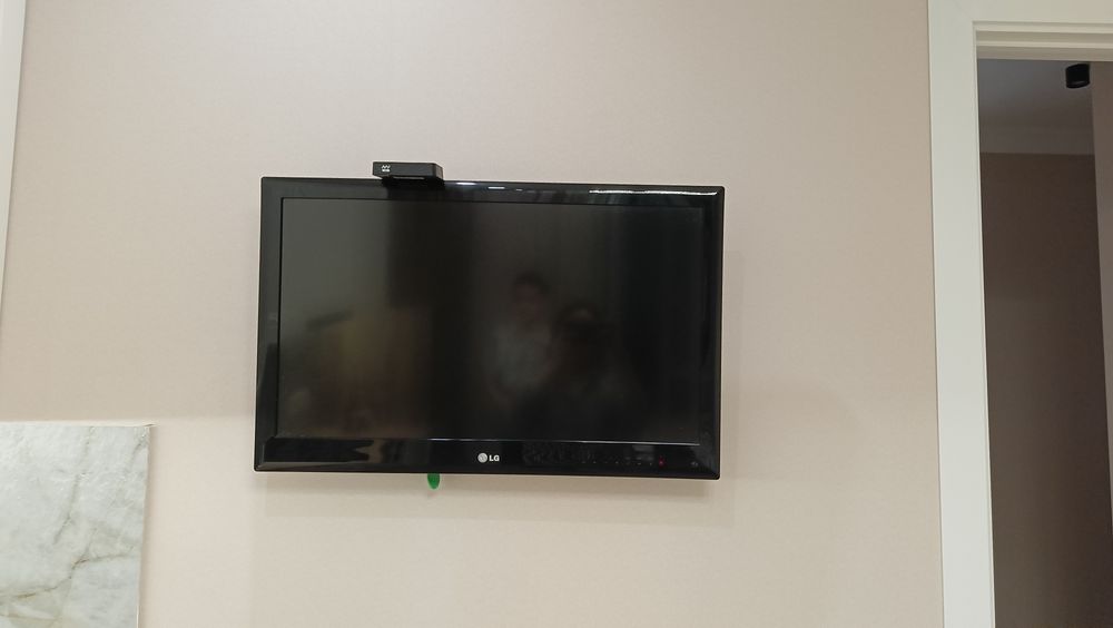 Продам телевизор LG