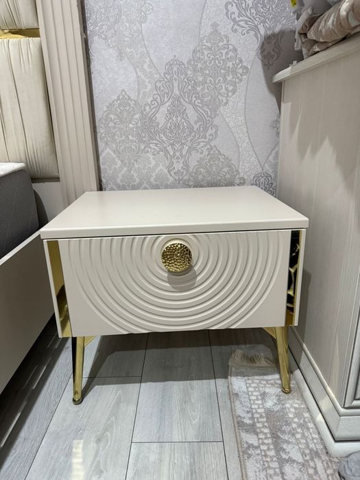 Продаётся спальный гарнитур