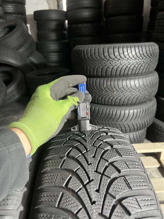 2 anvelope de iarna 195/55/16 Goodyear!