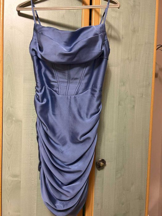 Официална рокля къса