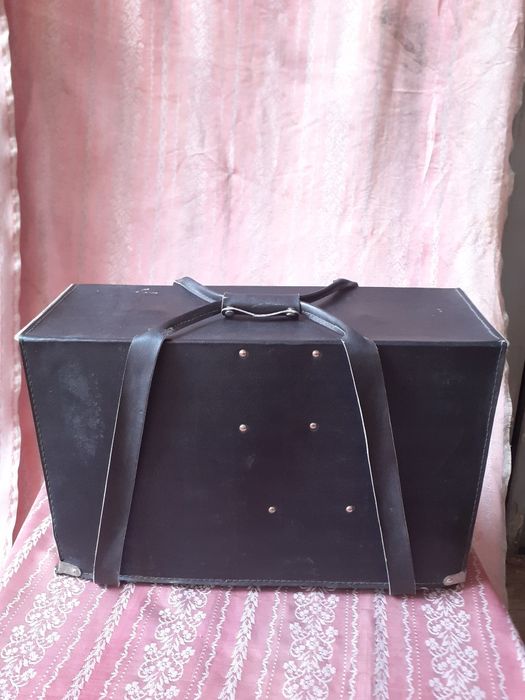 Швейная машинка "Чайка 143"