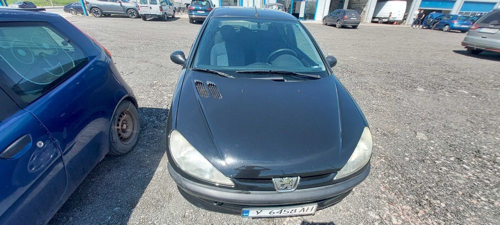 Peugeot 206 hatchback