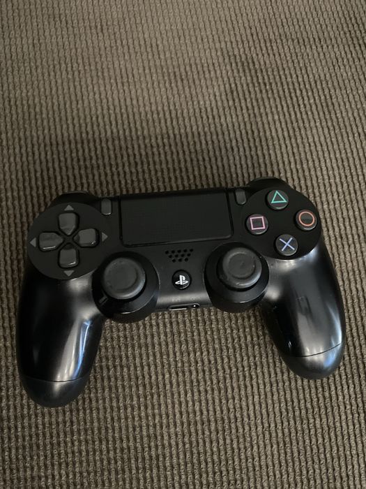 PlayStation 4 Slim 500GB + 4 джойстика + 3 ТОП игри | Пълен комплект