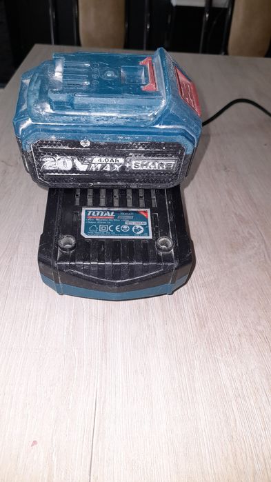 Продаётся зарядное устройство