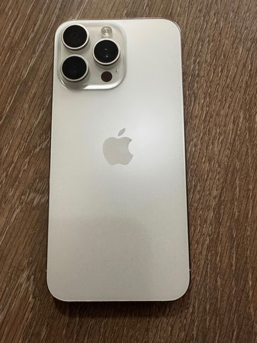 iPhone 15 pro max 256gb 84%