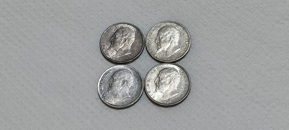 Четири броя от  50 стотинки