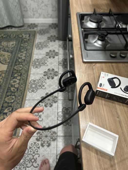 JBL soundgear sense