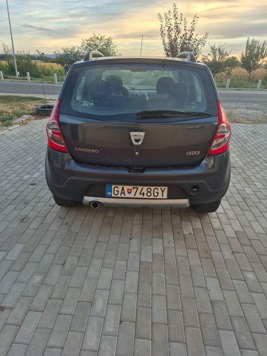 Dacia Sandero 2011