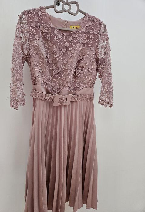 Rochie de primavara cu dantela, marimea M-L, transport 5 lei