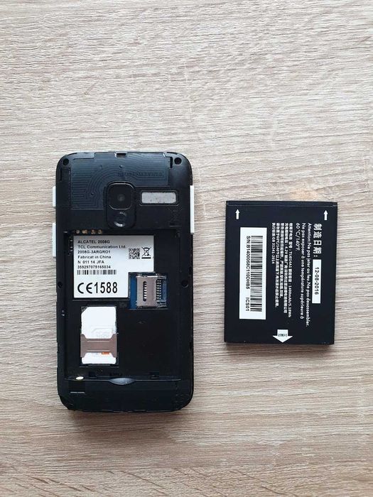 Telefon Alcatel 2008G pentru seniori batrani
