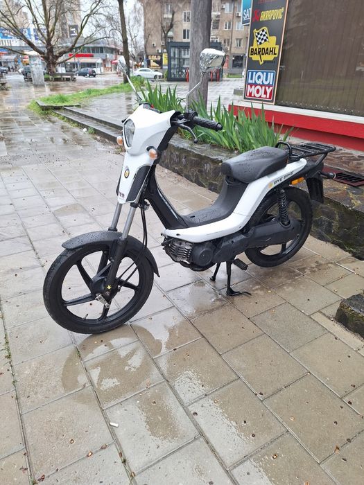 Продава се скутер BTC 50  кубика - нов внос