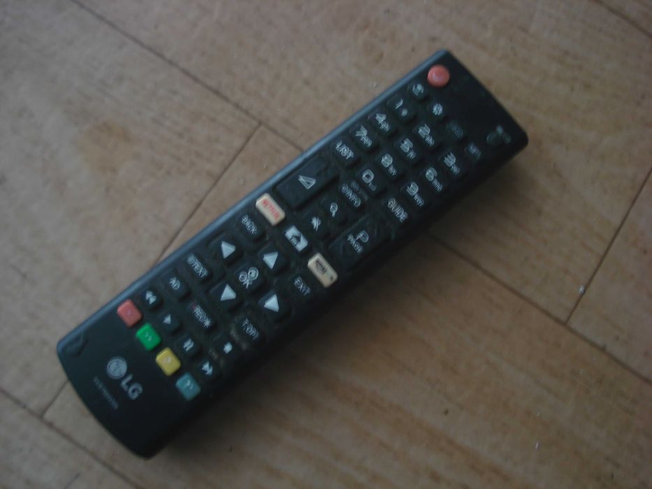 Televizor LG cu telecomanda LG Diagonala = 80 cm