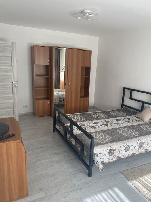 Inchiriez apartament 2 camere, etaj1