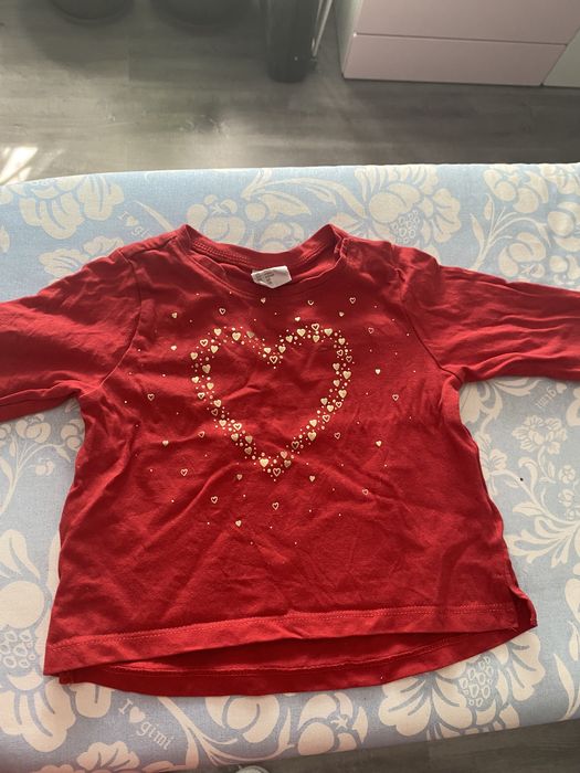 Vand hainute bebelusi toamna- primavara marime 68 cm h&m