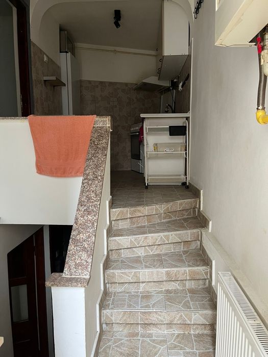 Închiriez Casa la curte Proprietar central Popa Nan