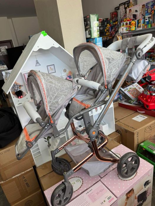 Голяма количка за кукли за близнаци