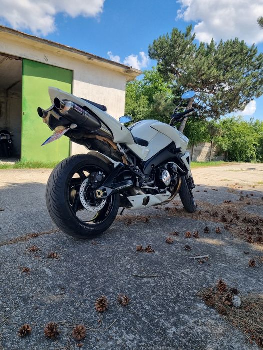 Suzuki GSX B-King 1300 – 2011 – 42.000 km – 7.000 €