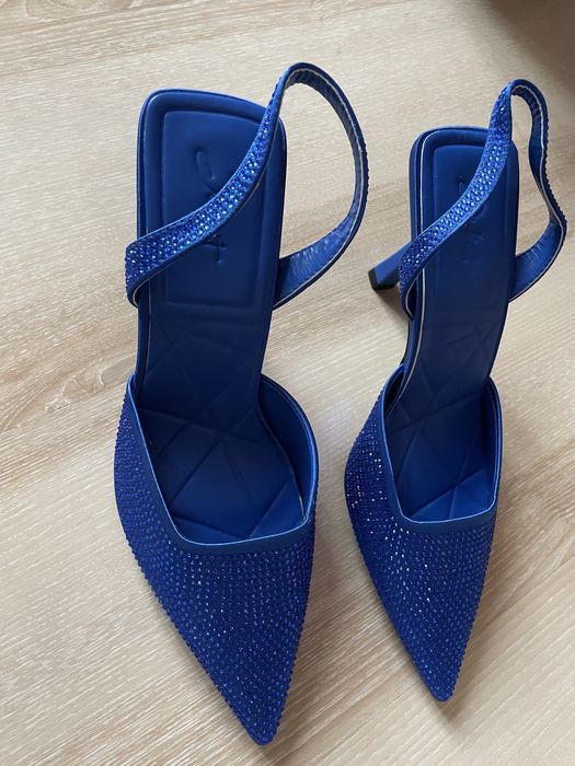 Обувки на ток