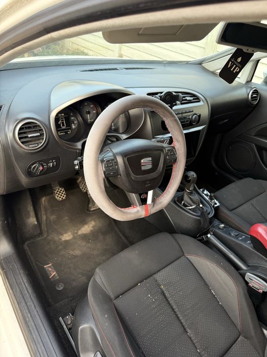 SEAT Leon 2010 — imagine 4
