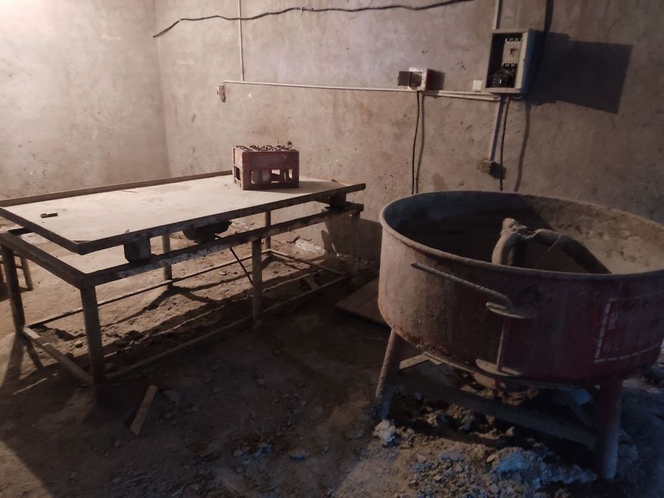 Шлакоблок  ишлаб чикариш ускуналари сотилади