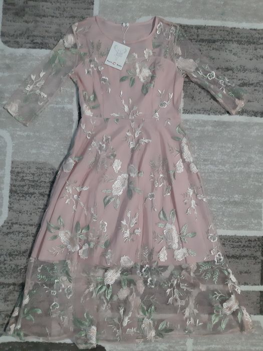 Платья вечерние новые