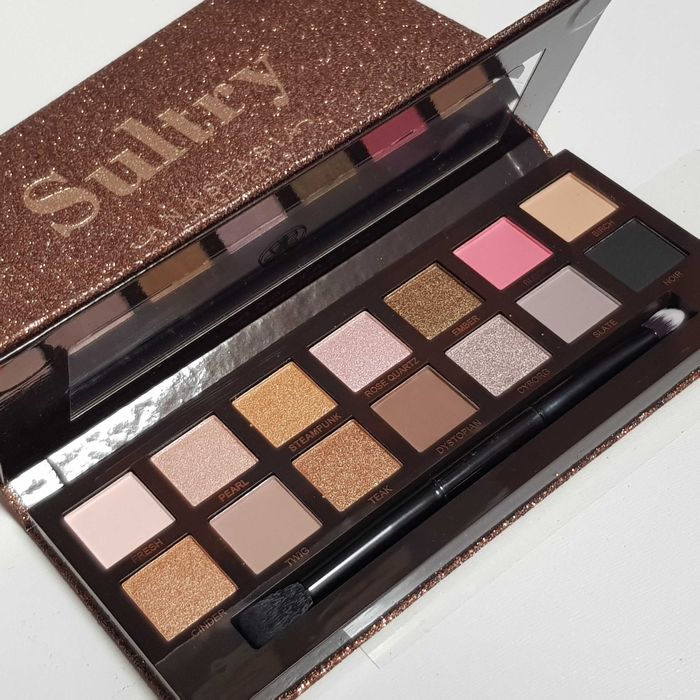 Fard Sultry Anastasia B.H. / 14 nuante