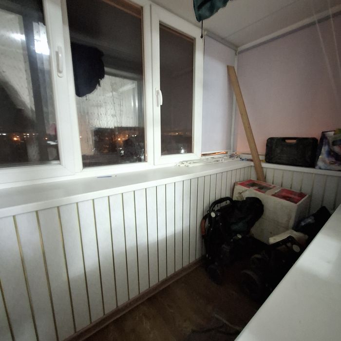 Продам 2хком квартиру район Айсберга.