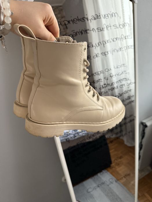 Bocanci H&M Crem nr.37