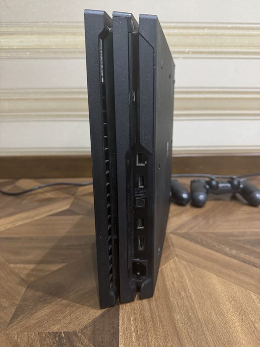 Playstation 4 pro 1 tb