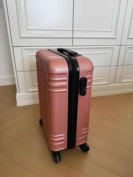 Чемодан для ручной клади (Cabin Size)