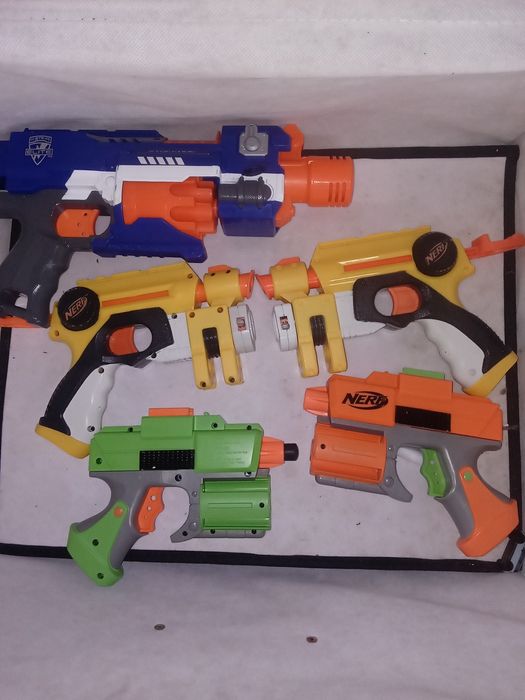 Пистолети   nerf