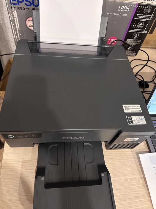 Epson l8050 цветной принтер
