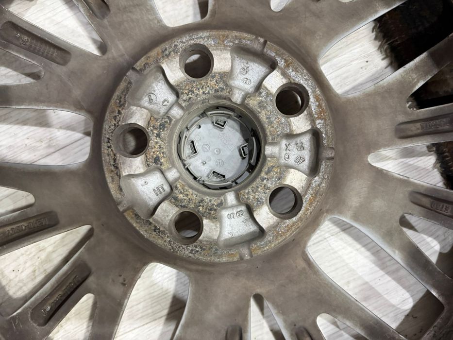 Диски с резиной.