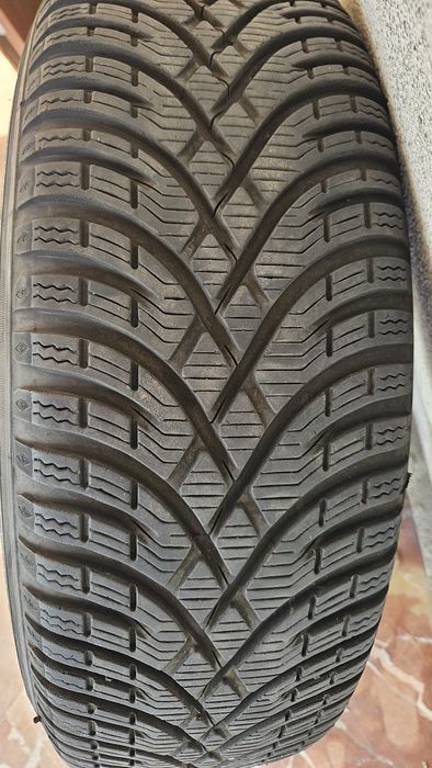 Vand anvelope iarna cu jante  195 65 15