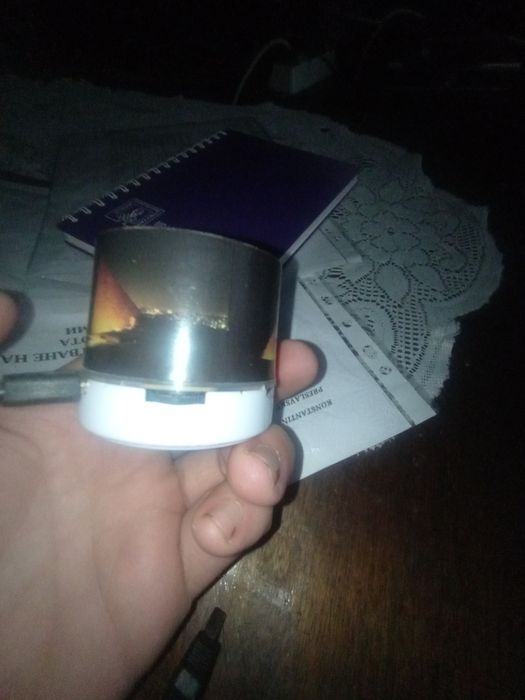 Портативна тонколонка